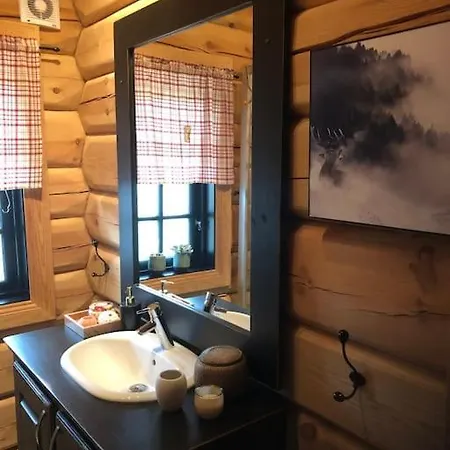 Great Log Cabin With Ski Inout And Fast Wifi Vakantiehuis *
