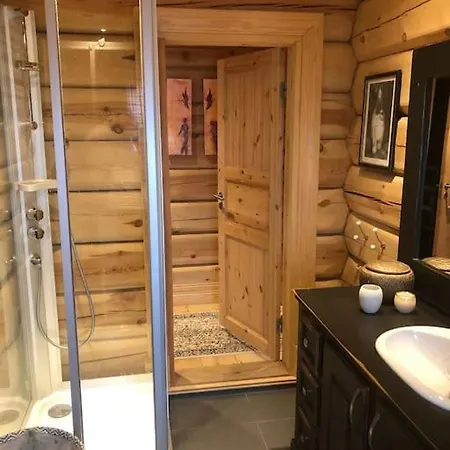 Great Log Cabin With Ski Inout And Fast Wifi *